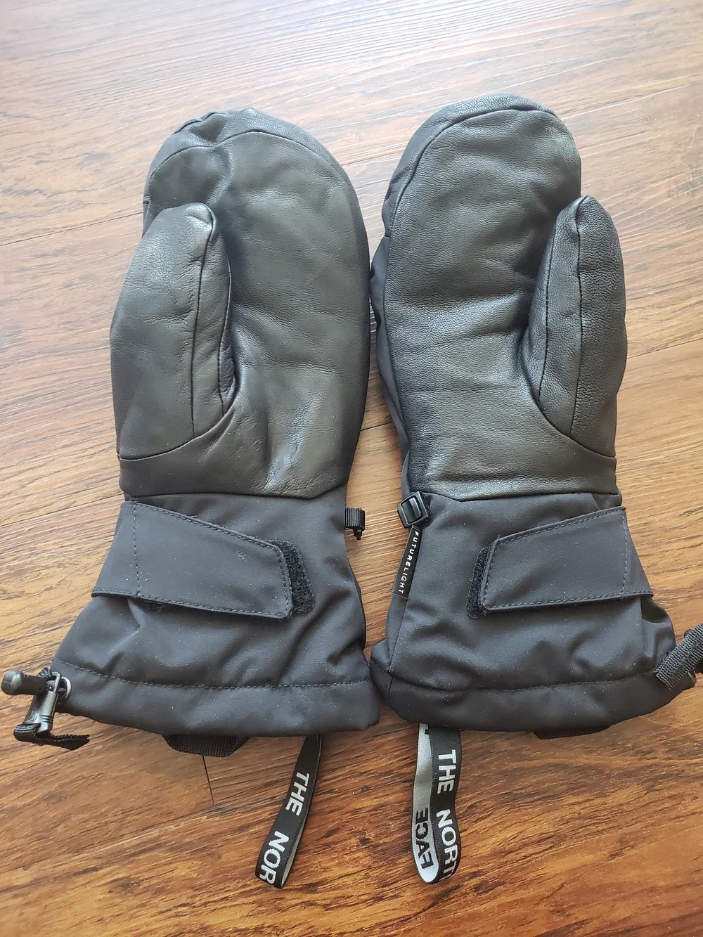 Northface Black SKi Snowboard Mittens Leather Palm And Tip Size S Unisex